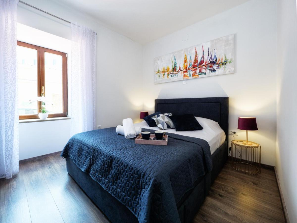 Arena Delight Studio Apartments Pula Extérieur photo