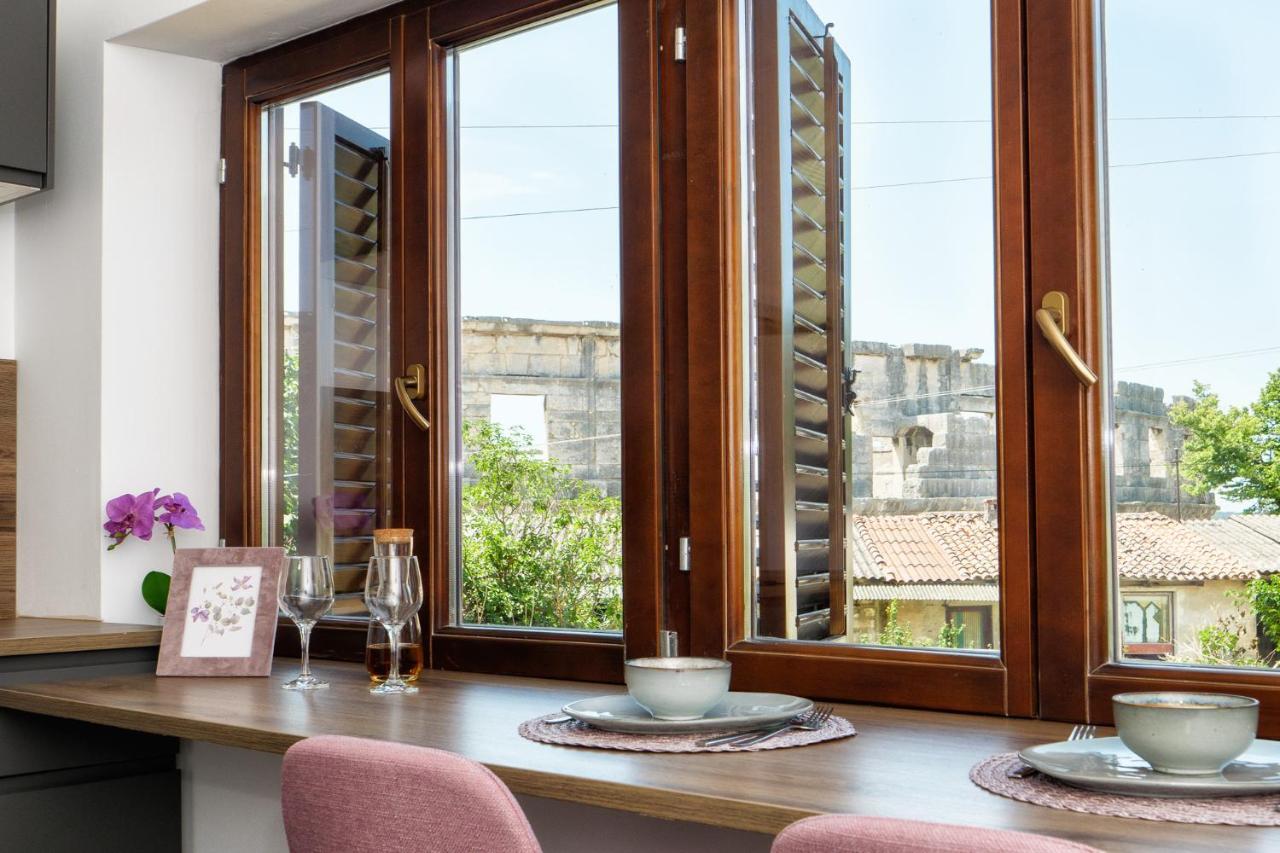 Arena Delight Studio Apartments Pula Extérieur photo