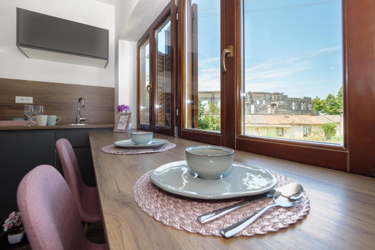 Arena Delight Studio Apartments Pula Extérieur photo