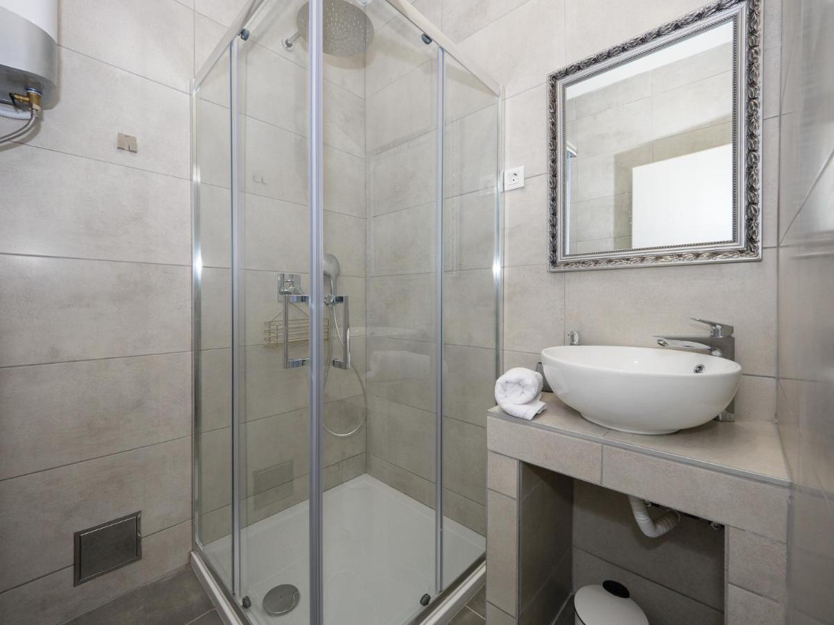 Arena Delight Studio Apartments Pula Extérieur photo
