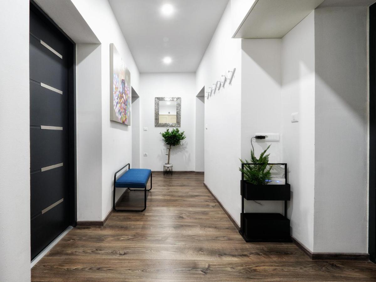 Arena Delight Studio Apartments Pula Extérieur photo