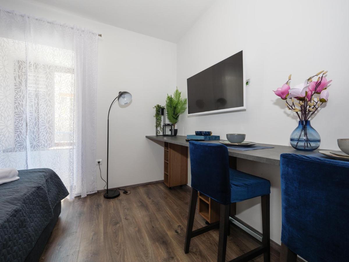 Arena Delight Studio Apartments Pula Extérieur photo