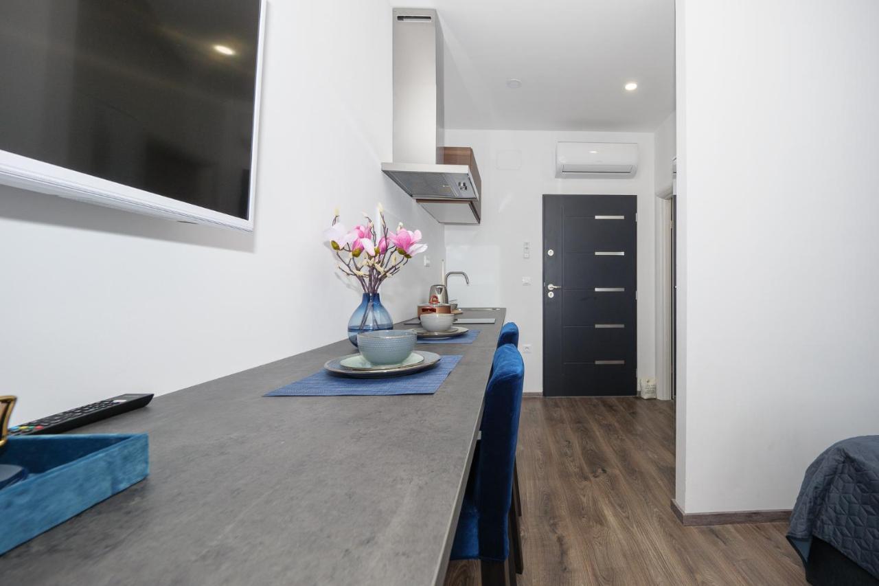 Arena Delight Studio Apartments Pula Extérieur photo